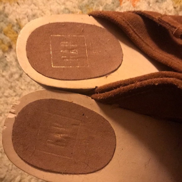 Gap Brand Clogs - Picture 2 of 5